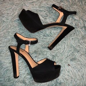 VERY LIGHTLY WORN MK platform heels